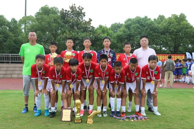 乔帅：杜润旺进攻手感很好 但要避免走步违例